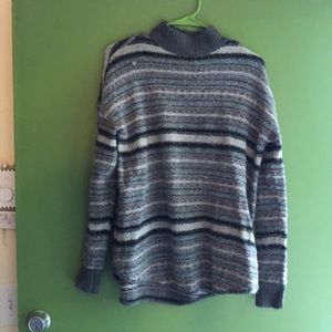 Sweater with high neck
